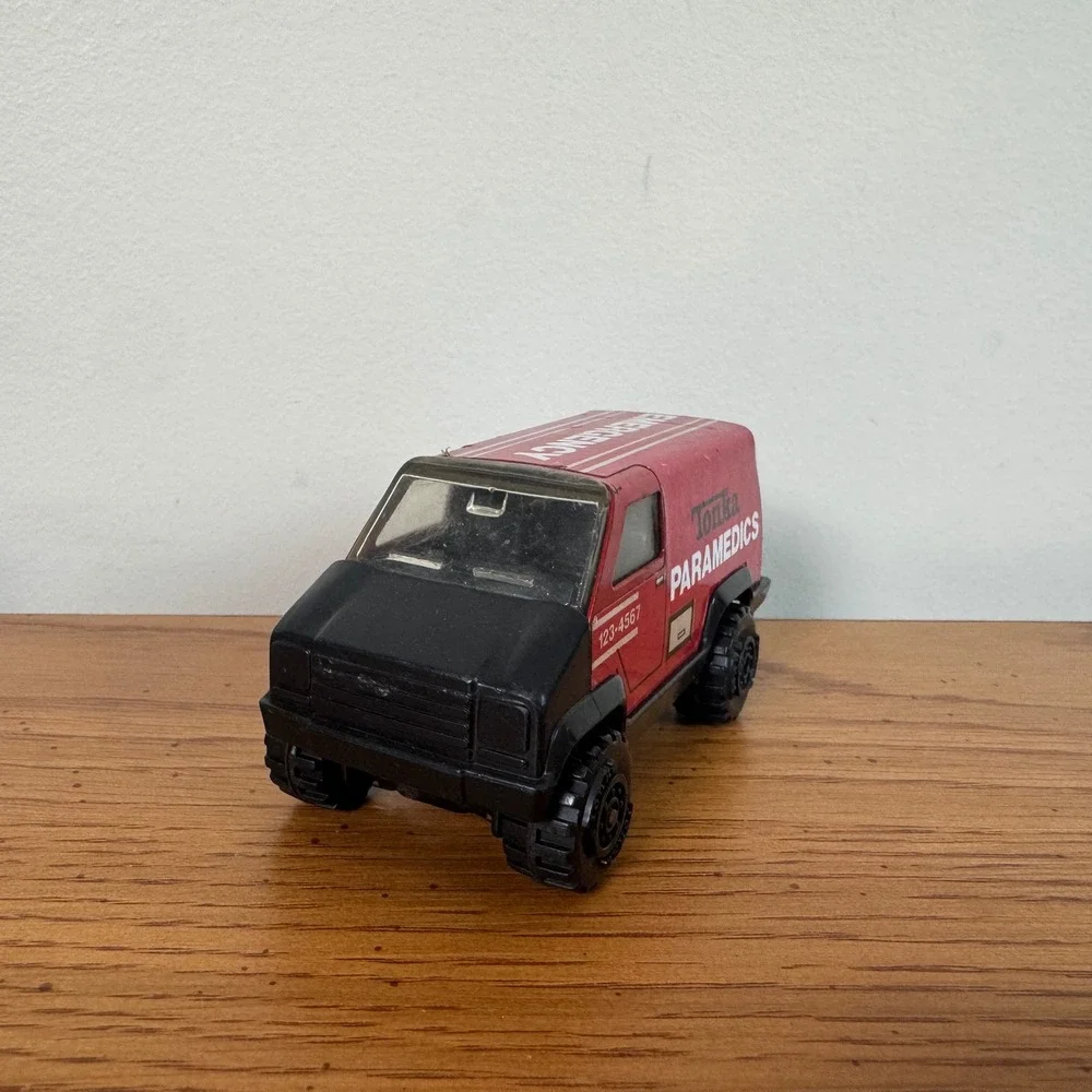 Vintage Tonka Paramedics Emergency Van Red Black‎ Diecast Toy Truck 1978 Mexico